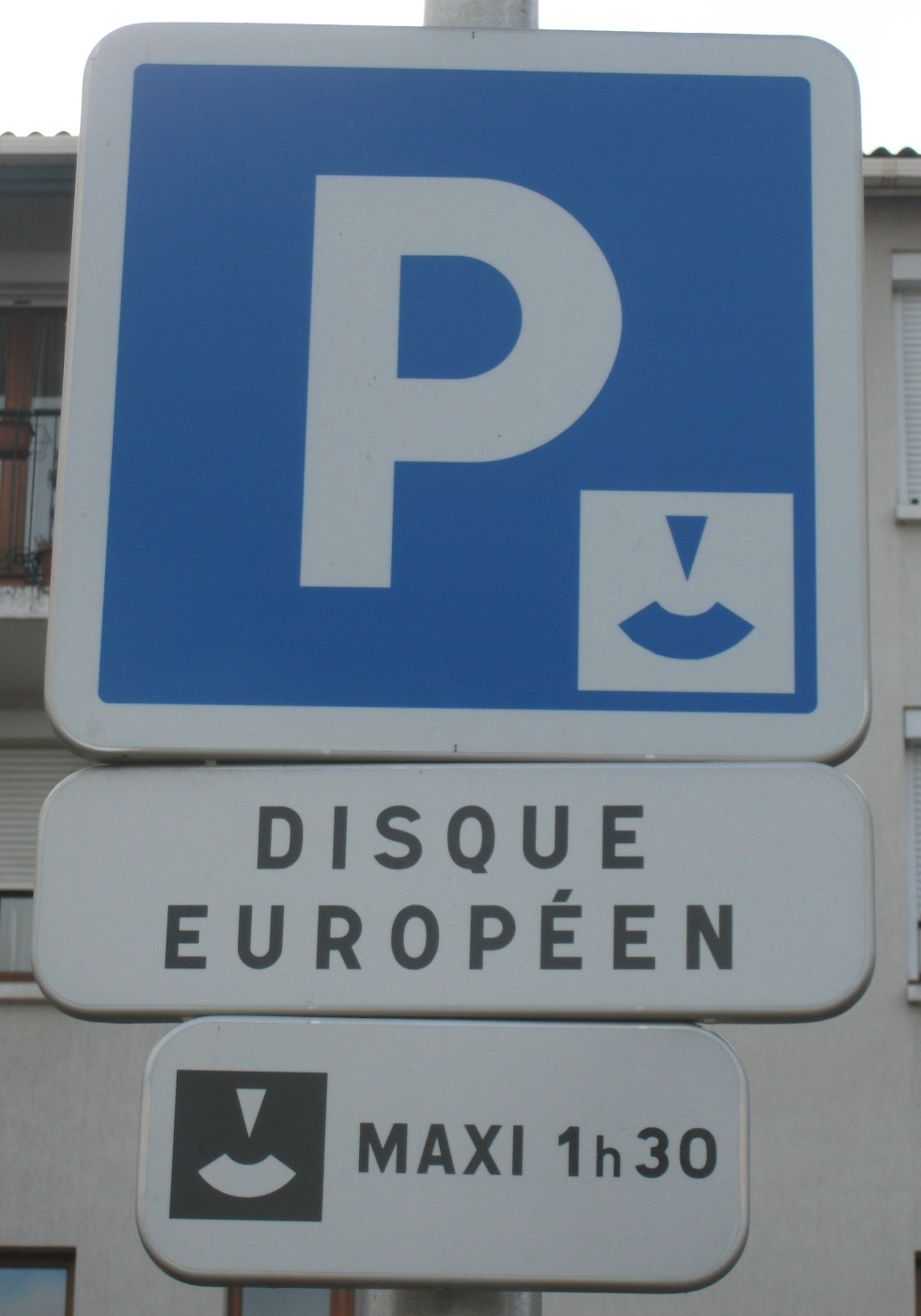 Disque de stationnement zone bleue avec horloge automatique