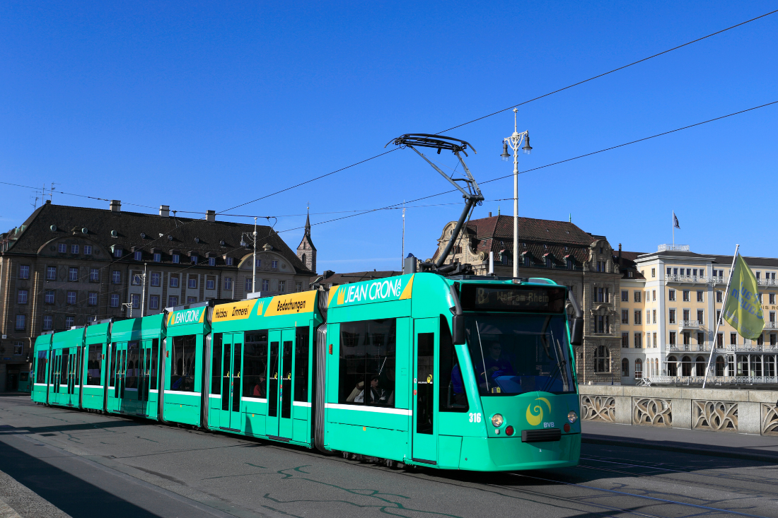 Panneaux relatifs au tramway